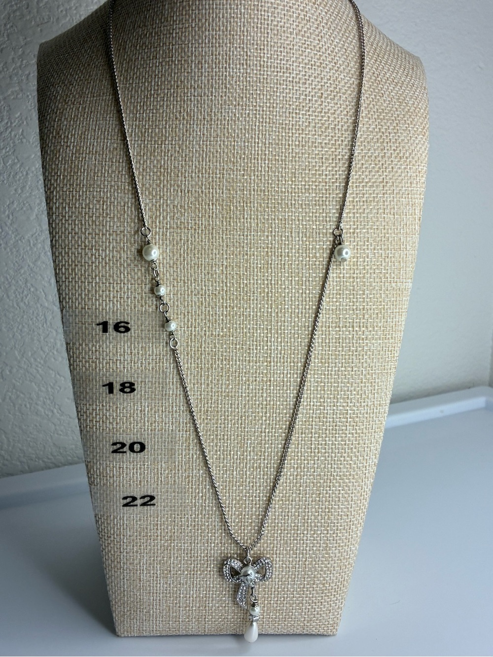 Vintage Silver Pearl Accent Bow Pendant Necklace - Women Jewelry